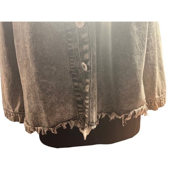 nwt acid washed jean jacket shirt button closure siZE lARGE - Picture 3 of 10